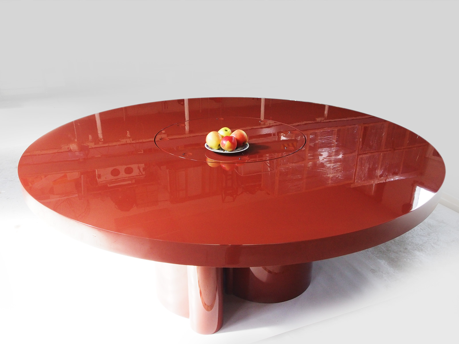 Cherry Table . Gisbert Pöppler . 2019
